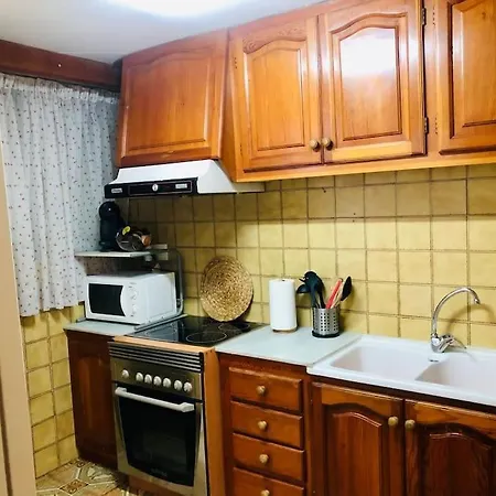 Edificio Zeus Apartmán *